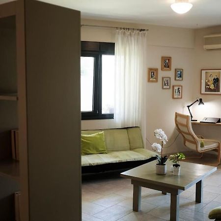 Apartment With Garden In Thessaloniki. エクステリア 写真