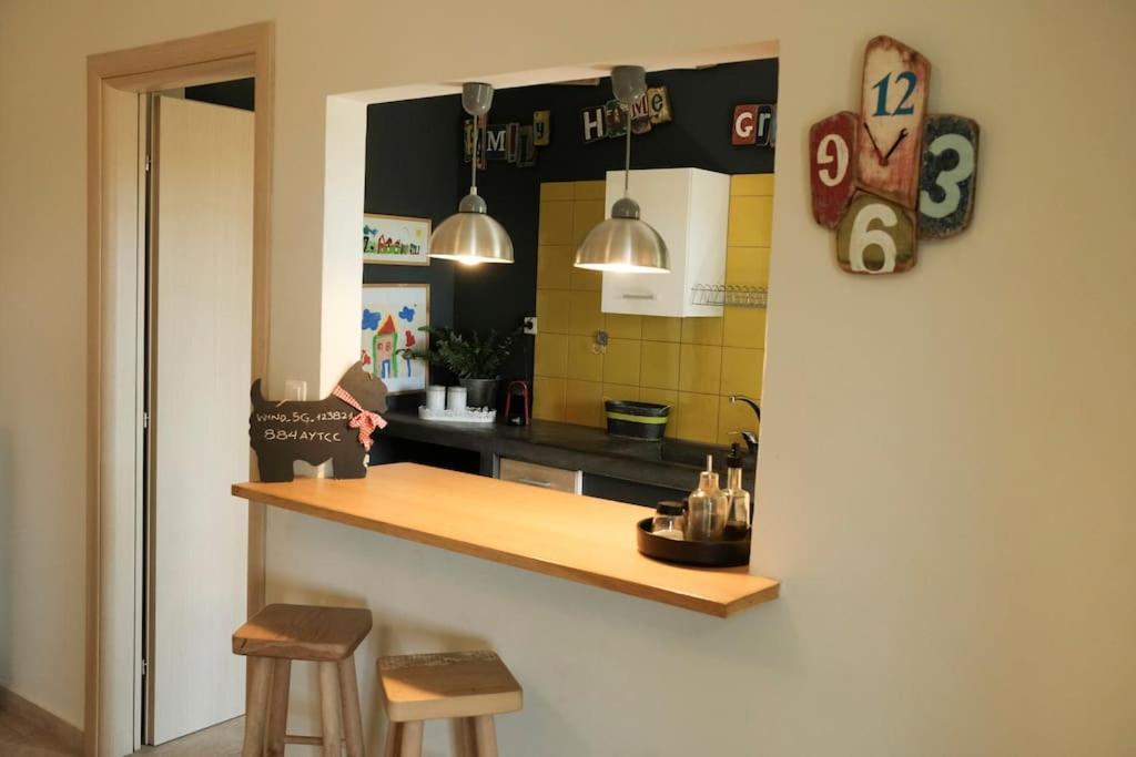 Apartment With Garden In Thessaloniki. エクステリア 写真