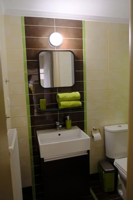 Apartment With Garden In Thessaloniki. エクステリア 写真